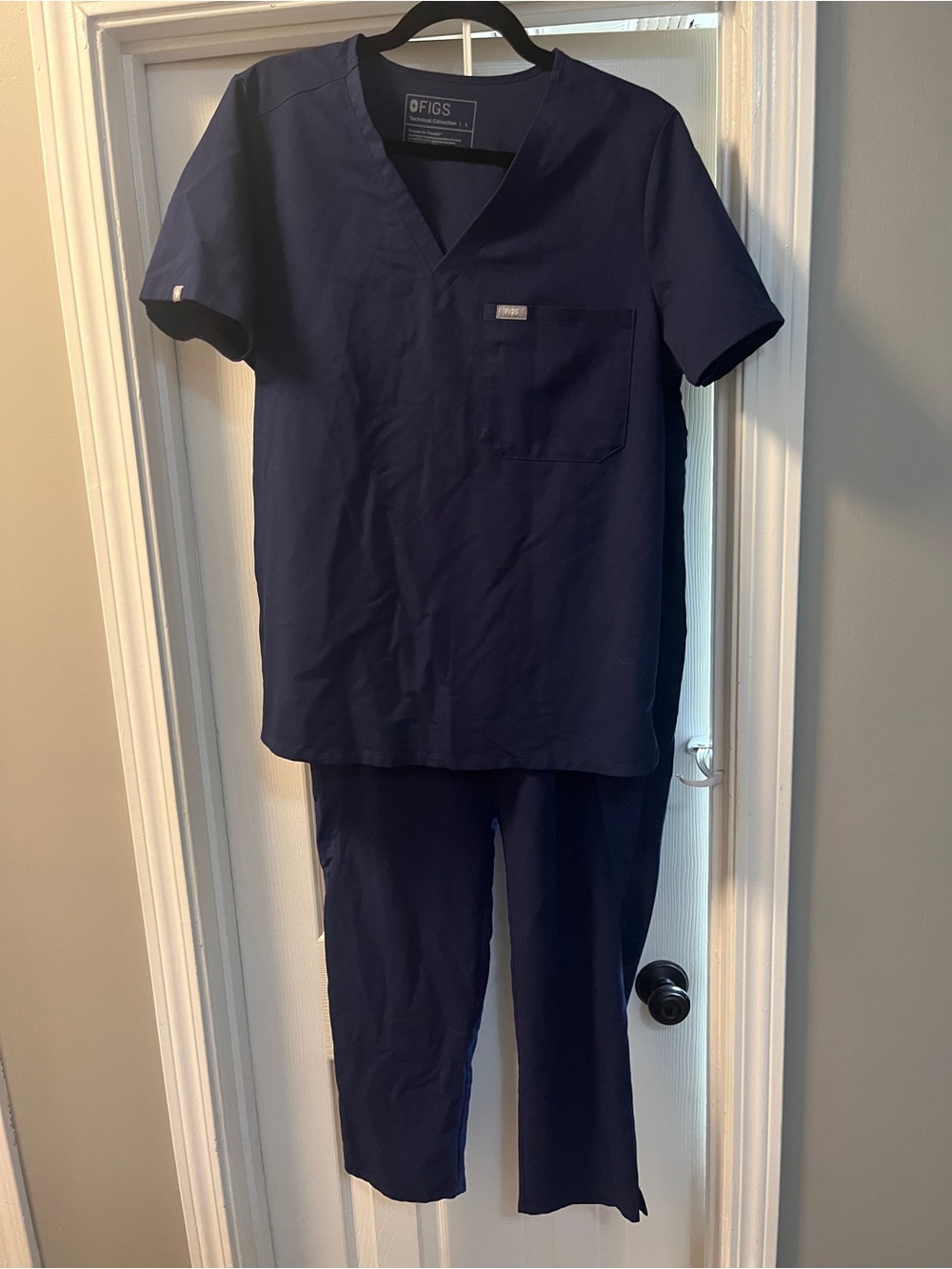 Figs Navy V-Neck Scrub Set